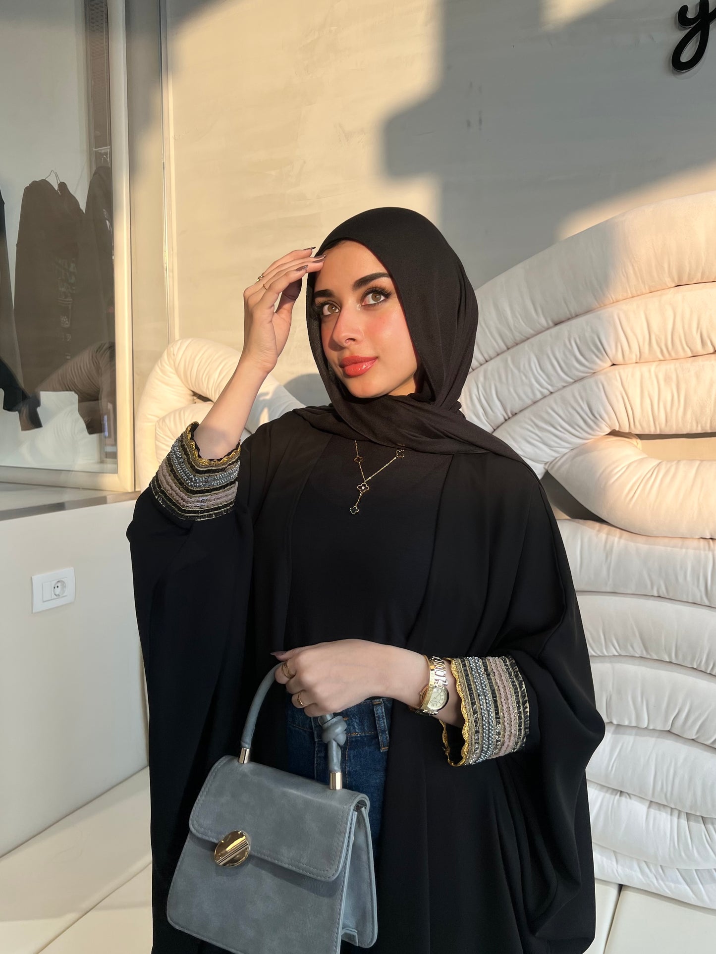 Bisht abaya in black